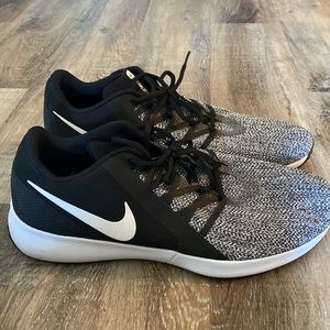Nike Men’s Varsity Compete Trainer Shoe